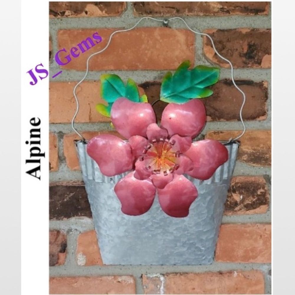 New Pink Décor Home Hanger